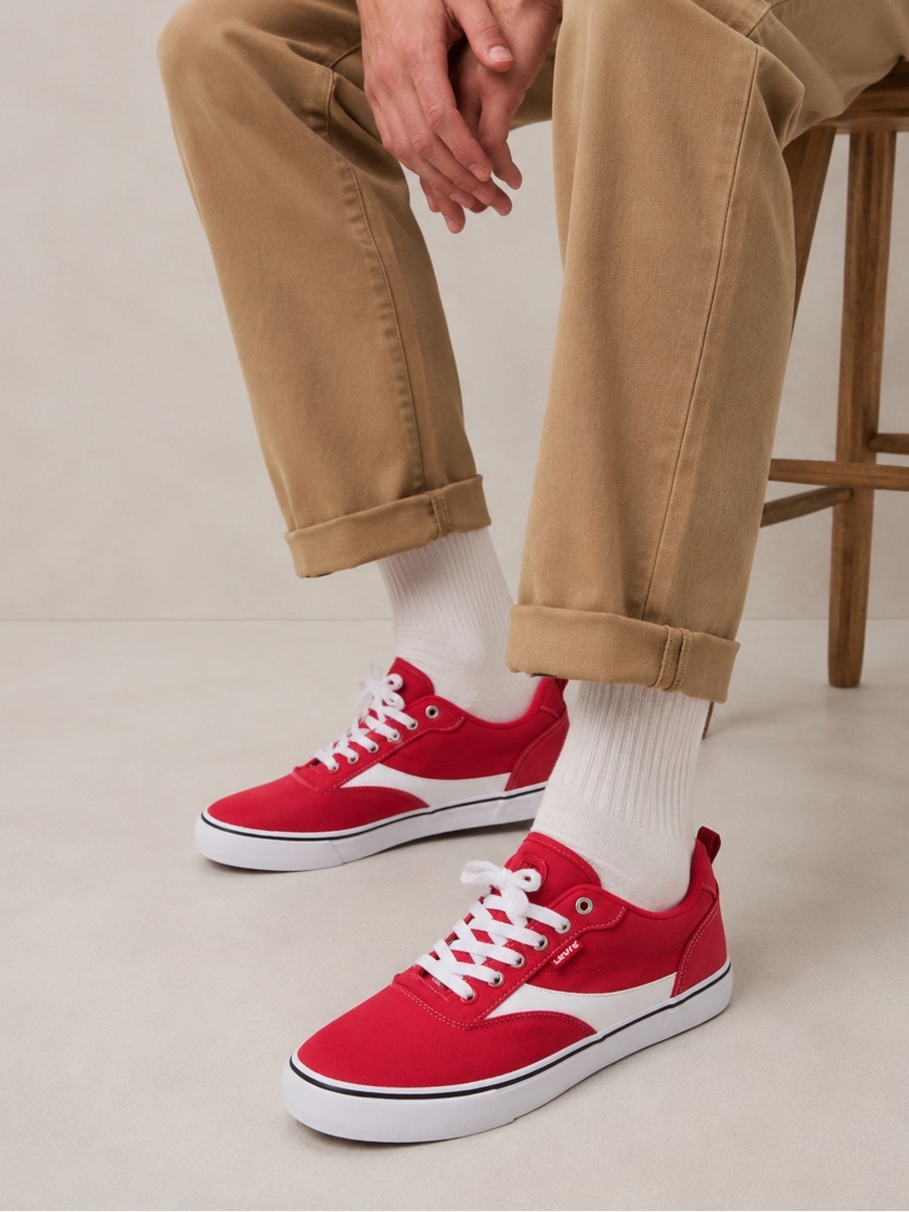 NWT Men’s Levi’s Red White Canvas Sneakers Preppy Skater Size 12